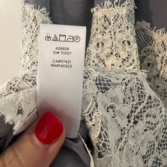 LOFT sleeveless top with lace accent size MP (G125) - Picture 7 of 12